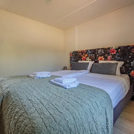 29, Natuurlijk Gelegen Nabij Efteling En Beekse Bergen, Airco & Prive Parkeren Inbegrepen! * Oisterwijk