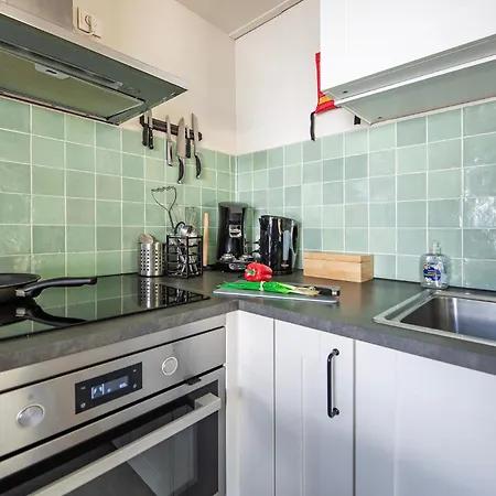 29, Natuurlijk Gelegen Nabij Efteling En Beekse Bergen, Airco & Prive Parkeren Inbegrepen!