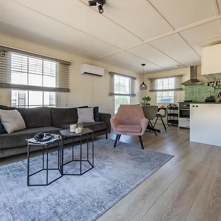 Dağ evi 29, Natuurlijk Gelegen Nabij Efteling En Beekse Bergen, Airco & Prive Parkeren Inbegrepen!