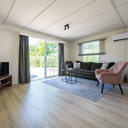 Chalet 29, Natuurlijk Gelegen Nabij Efteling En Beekse Bergen, Airco & Prive Parkeren Inbegrepen! *