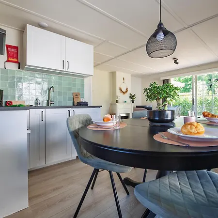 29, Natuurlijk Gelegen Nabij Efteling En Beekse Bergen, Airco & Prive Parkeren Inbegrepen!