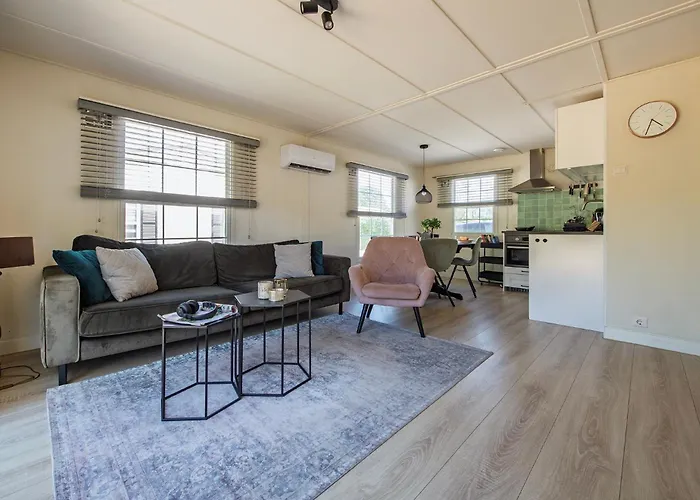 Chalet 29, Natuurlijk Gelegen Nabij Efteling En Beekse Bergen, Airco&privé Parkeren Inbegrepen!