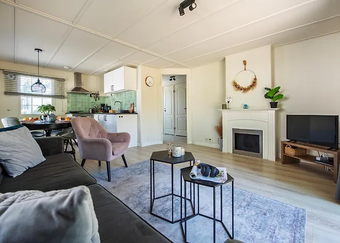 29, Natuurlijk Gelegen Nabij Efteling En Beekse Bergen, Airco&privé Parkeren Inbegrepen! Chalet