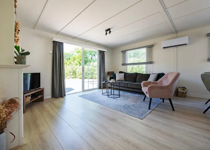 Chalet 29, Natuurlijk Gelegen Nabij Efteling En Beekse Bergen, Airco&privé Parkeren Inbegrepen! *