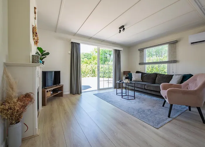 29, Natuurlijk Gelegen Nabij Efteling En Beekse Bergen, Airco&privé Parkeren Inbegrepen! * Oisterwijk